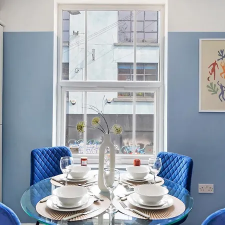 Beautiful Central Gem Of Apartment *